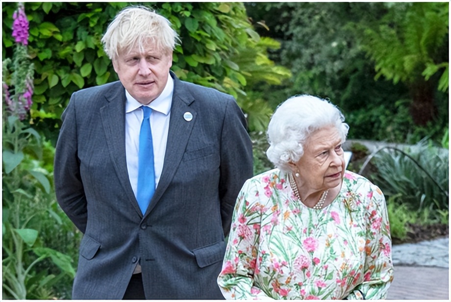 英国首相约翰逊多次“走后门”，试图为妻子找工作找到王室头上