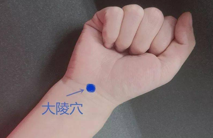 一个小偏方口腔溃疡不复发(一个口腔溃疡方，不用吃，一敷就好)