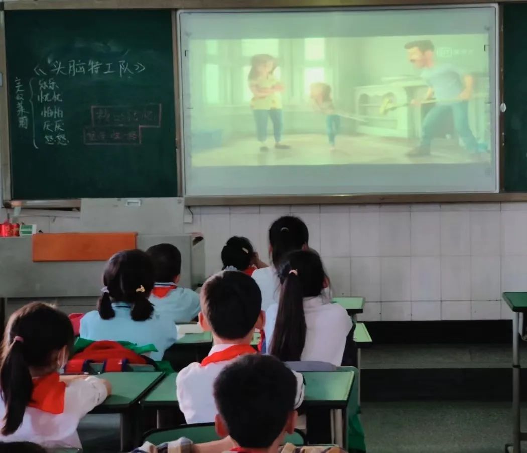 心育未来 静待花开——南湖小学（含北区）心理健康教育工作掠影