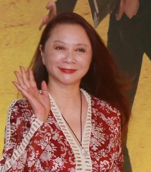 瘦到病态、整容成瘾，痴迷于少女人设，内娱的畸形审美太可怕