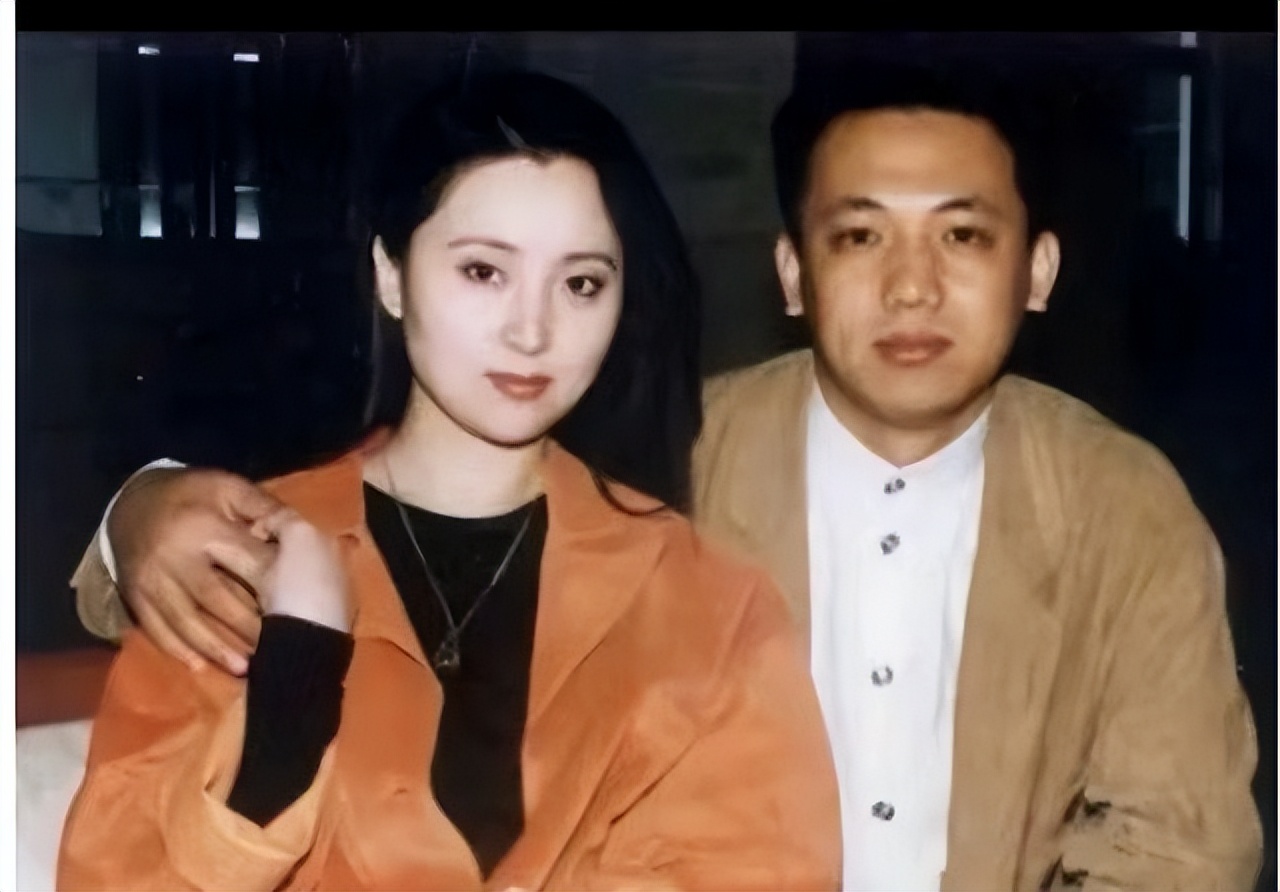 “薛宝钗”张莉身价过亿，56岁依旧未婚，终究难逃“红楼一梦”