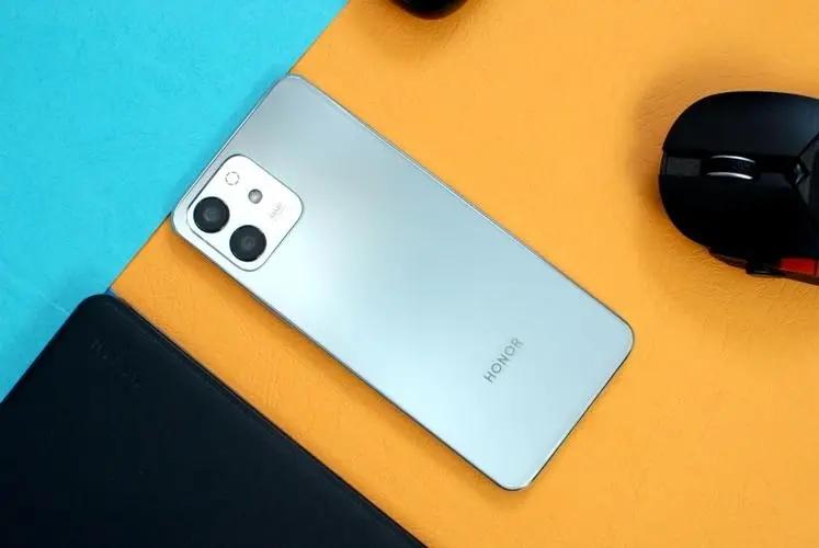 2022年买手机避坑清单，不吐不快，这三款不值得推荐