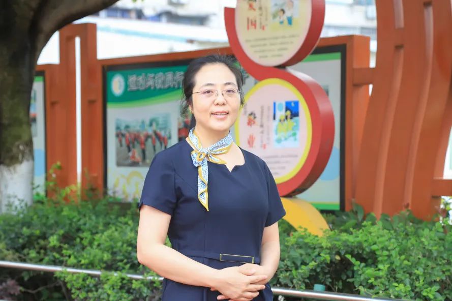 读书月，南湖小学继续深入开展书香校园建设和读书节活动