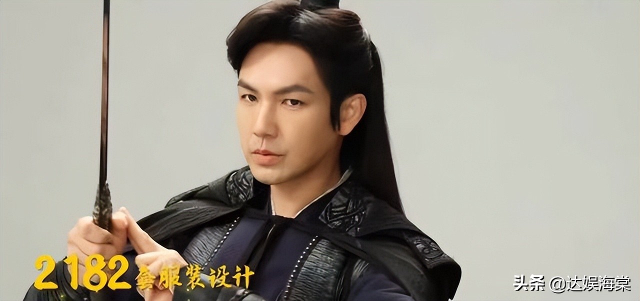 47岁钟汉良演偶像剧，30出头的女星却只能演妈，为何差距这么大？