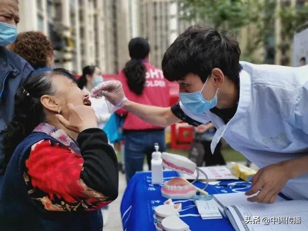 基层服务齐参与 温馨和谐庆五一