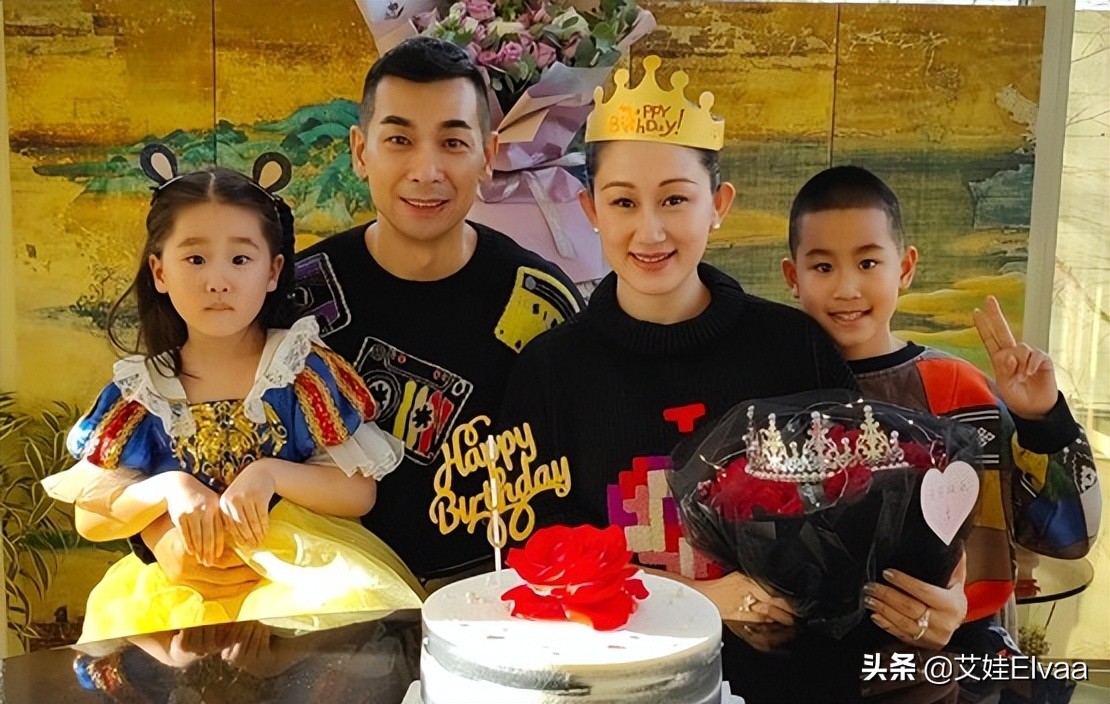 ����׿50�����գ����޴��������ĸ�̬�������࣬��Ů��ǧ����ף��