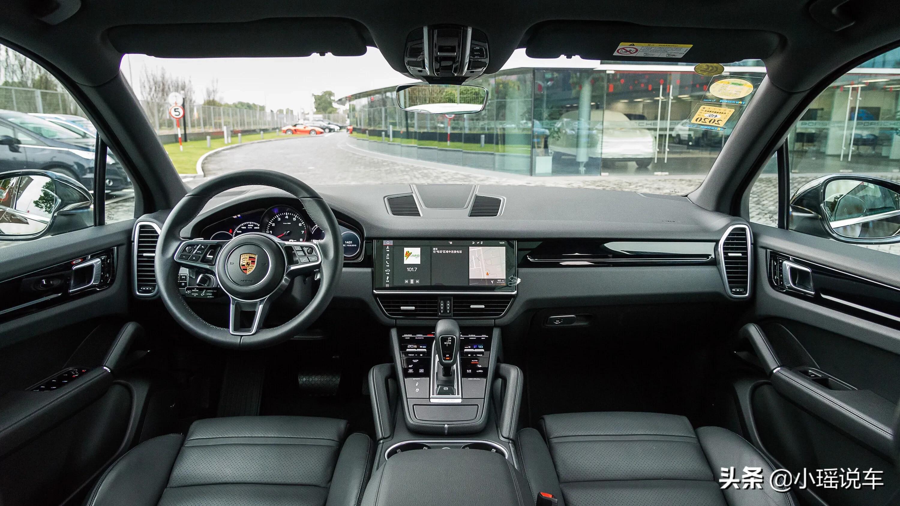 保时捷卡宴2022款报价及图片(保时捷suv车型及报价)