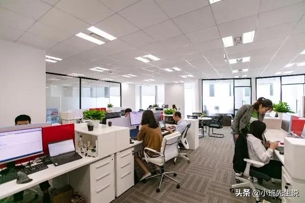 现在做自媒体容易吗？