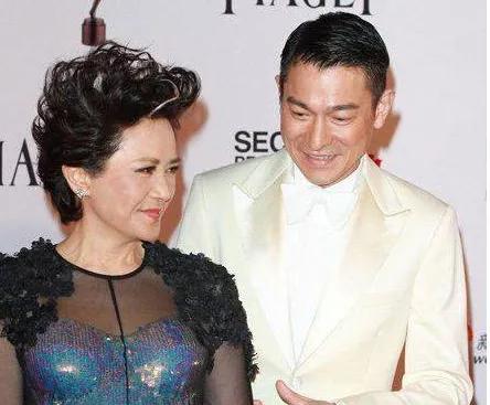 她是刘德华干妈，64岁凭一部电影拿8个影后，晚年却难享天伦之乐