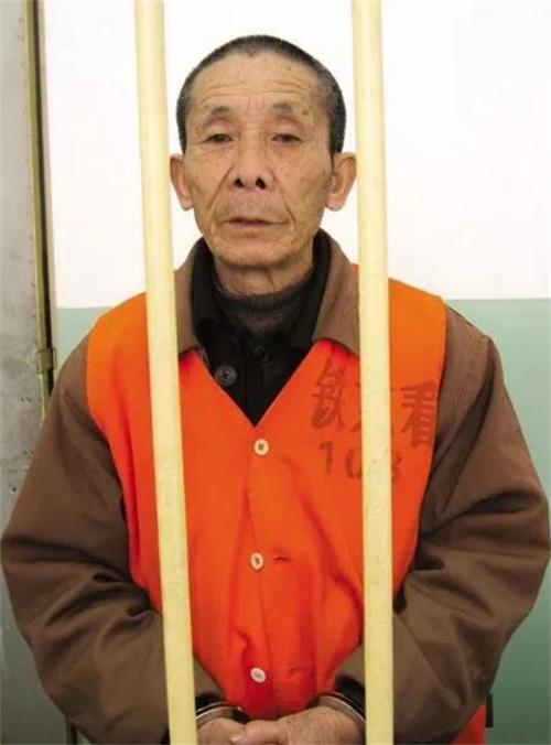 2008年湖南老人抢劫入狱“养老”，刑满释放后，老人：还想回去