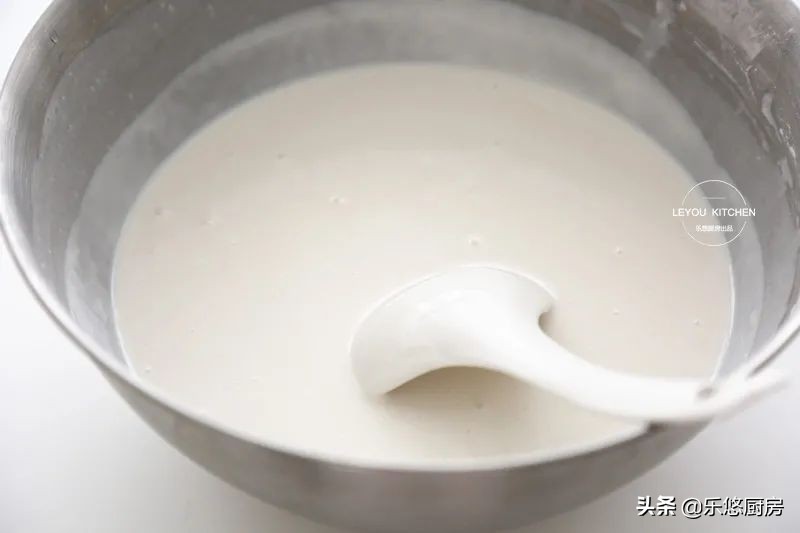 懒人米糕做法，香甜绵软，搅一搅面糊就能蒸，注意一点，轻松脱模