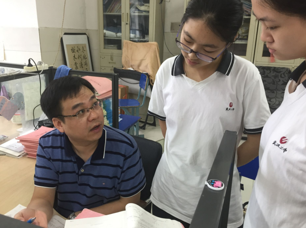 高考分数和模拟考分数相差多少？985学长说完后，学生心里有数了