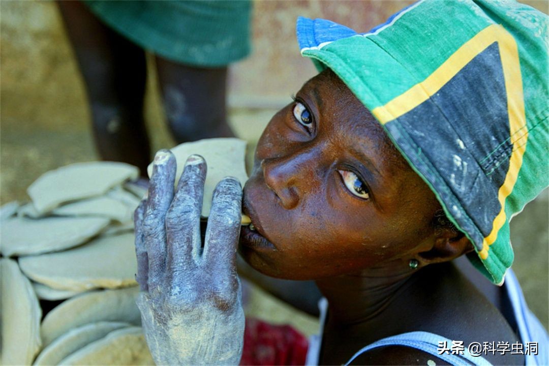贫穷与混乱并存的海地