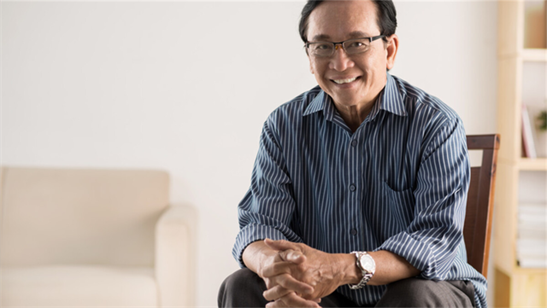 王新忠(化名)今年62岁,离婚12年了,本想着退休以后去女儿家养老,奈何