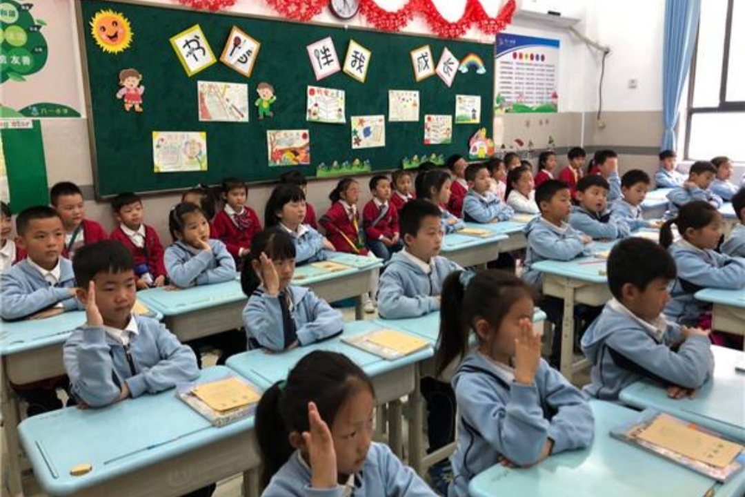 家长晒小学生期末成绩，喜称是“上清华的料子”，网友却齐泼冷水