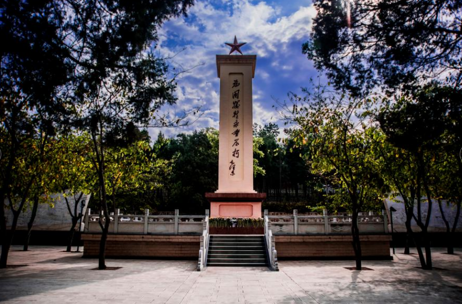 祭扫 正值人间四月天 文/王昌尧 摄影/王昌尧 吕林