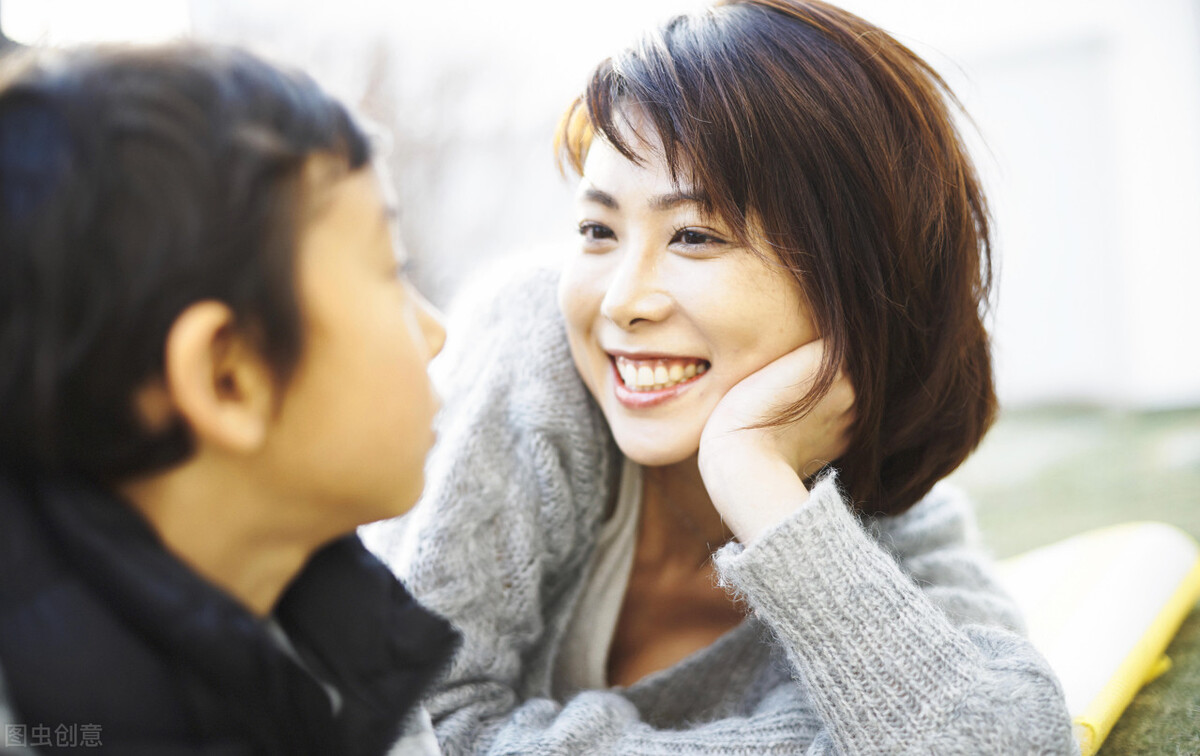 过年让人头秃的难题：如何让爸妈收下礼物
