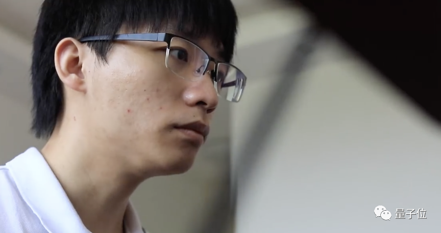 00后专升本男孩入围阿里数学竞赛决赛，为钻研数学曾42天不碰手机