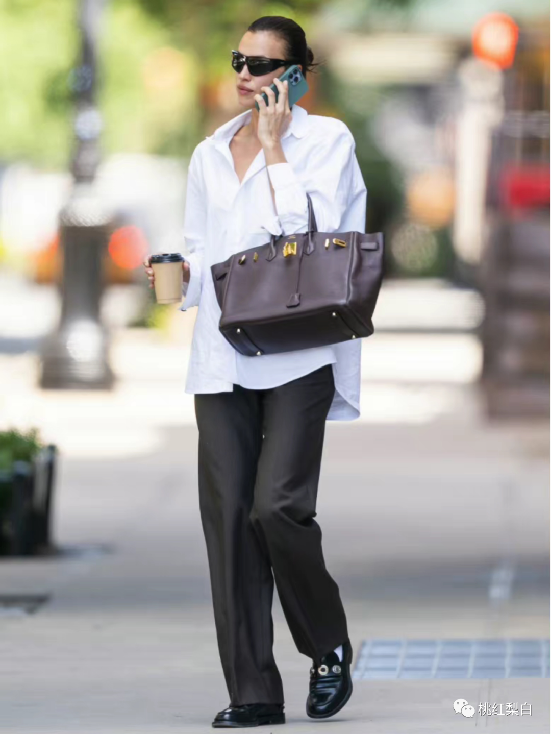 明星红黑榜：巨星范十足的郑秀文，仿佛下一秒就要开唱了