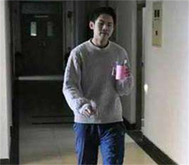 逃亡近3年，换了30种身份，弑母藏尸的北大学霸落网记