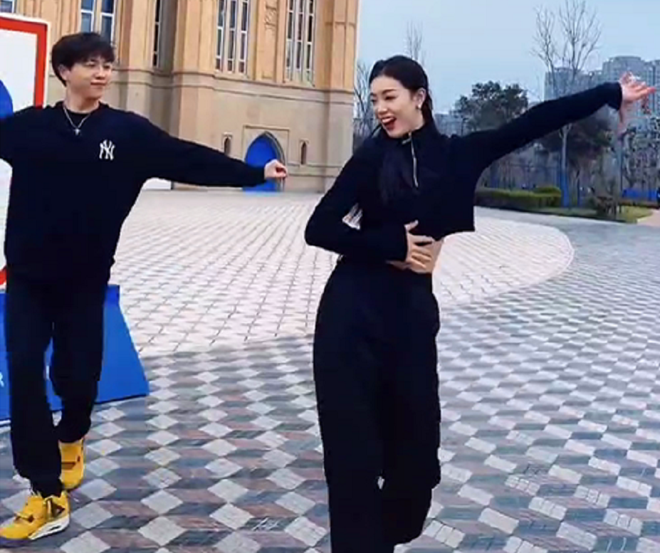 “果然不是正经大学”，一段大学生跳舞视频流出，网络又沸腾了