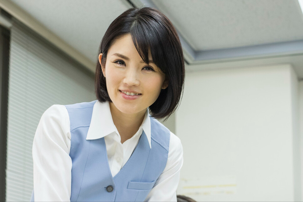 女人30岁以后，精简护肤只用3品，皮肤照样水嫩有光泽