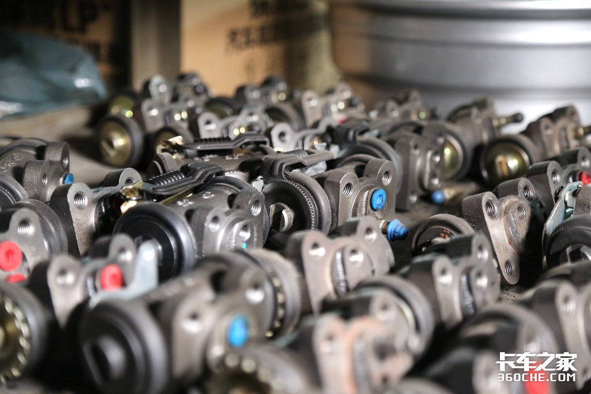 解放轻卡人物传，29岁成为维修部主任，开挂的人生是什么体验？