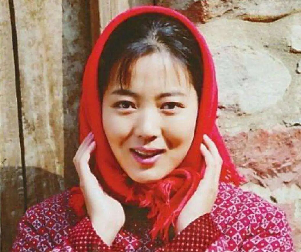 给“农村女人演得最好的8位演员”排个名，闫妮第7，巩俐仅第3