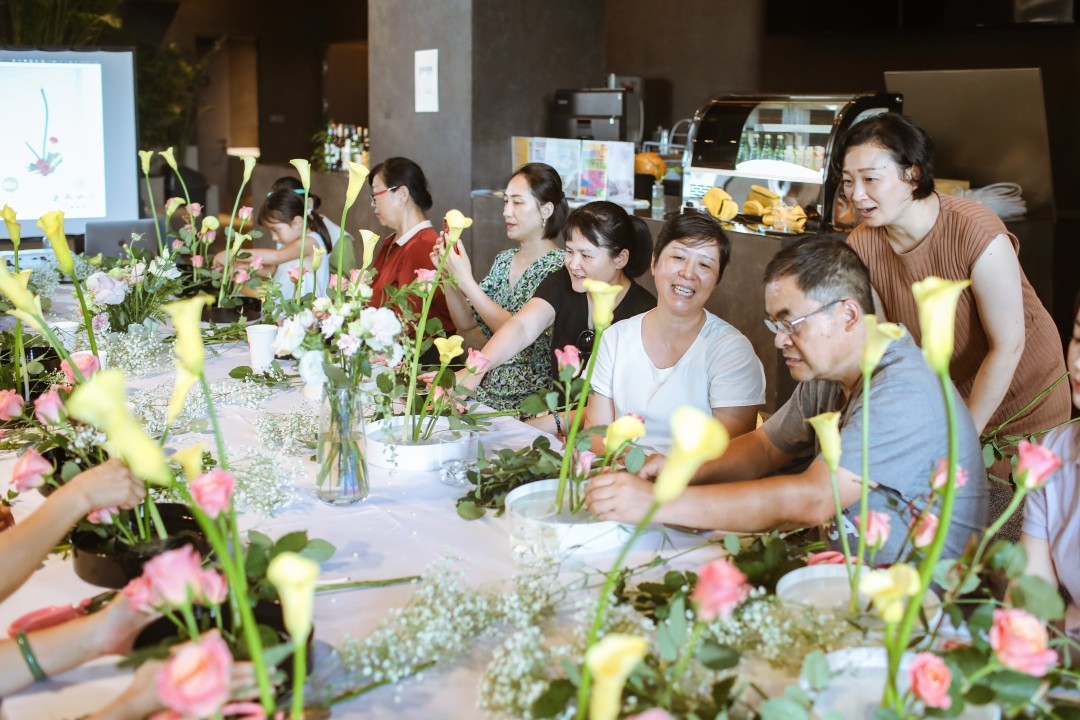 康成女院签约落地阿朵中信书店，为更丰盈的人生而来