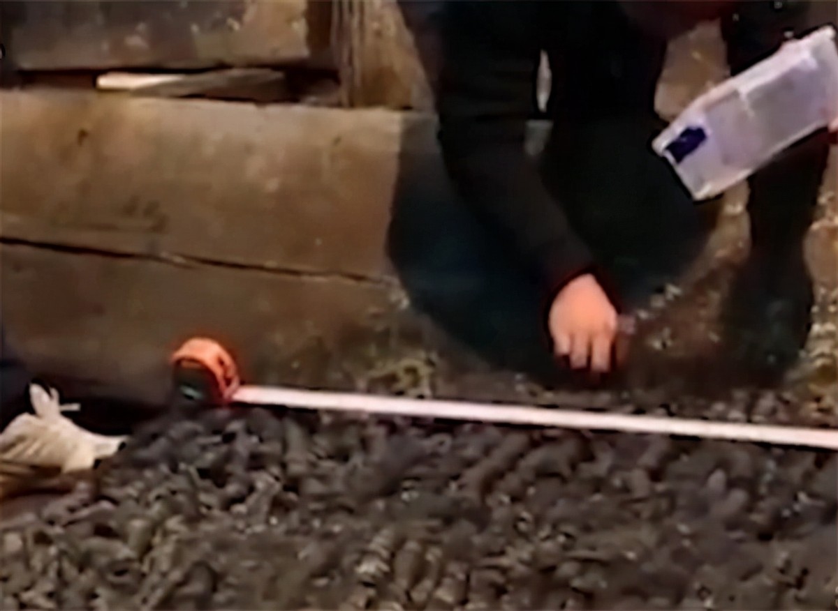 2010年，陕西华县一建筑工地，挖到“地下银行”