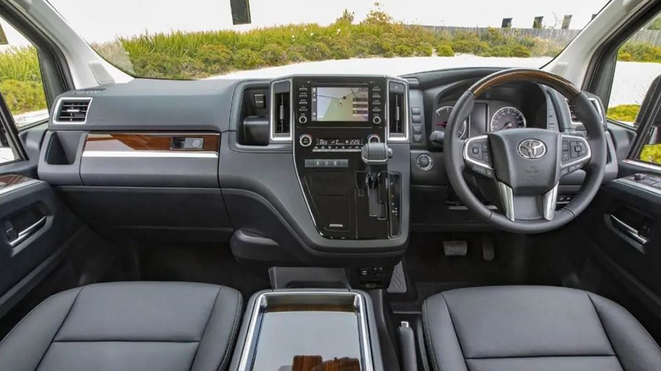 一汽丰田要推出新MPV了？GRANVIA到底是个啥？