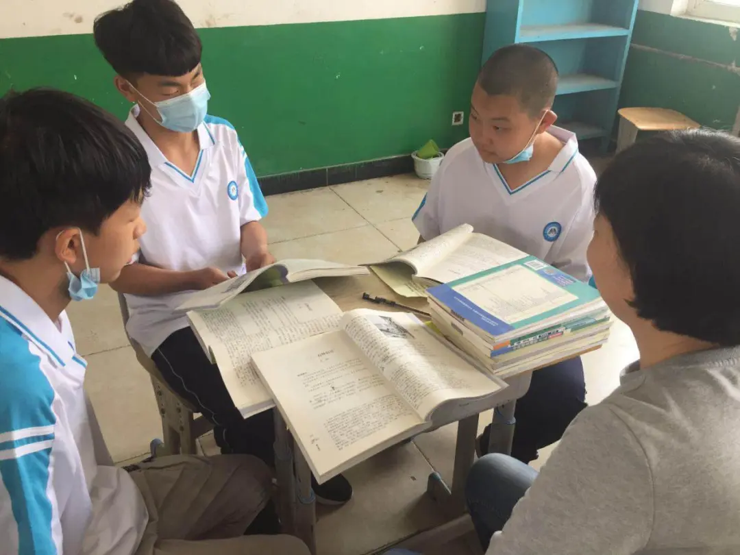 中职班主任寄语：与学生谈心