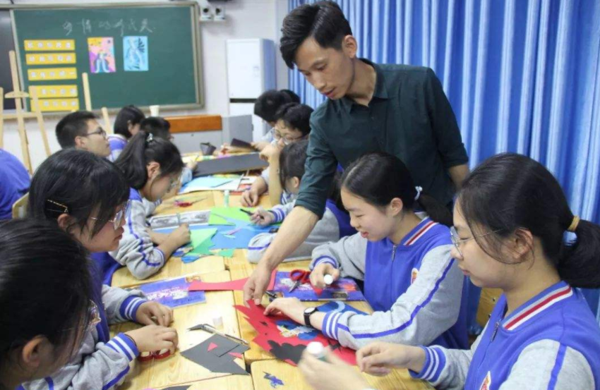 成都教师绩效工资，一次发放5万元，重点是：只看在岗、不看在编