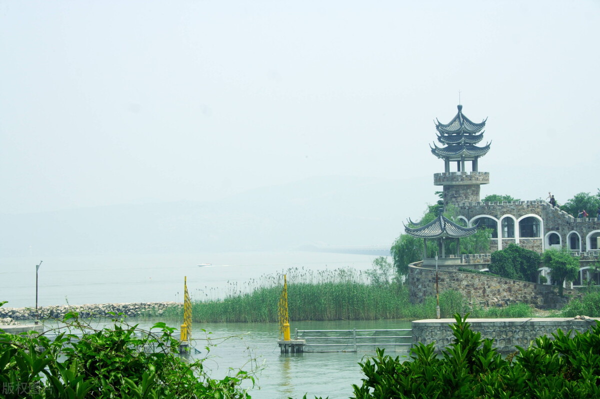 金陵凤凰台上的怀古抒情