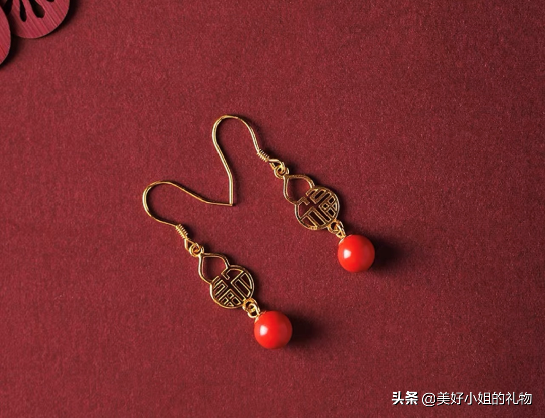 母亲节礼物系列I 细数我私藏的宝藏首饰，千元不到让妈妈闪耀起来