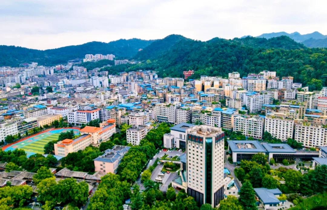 遵义、毕节，到底哪个更配做贵州的老二？