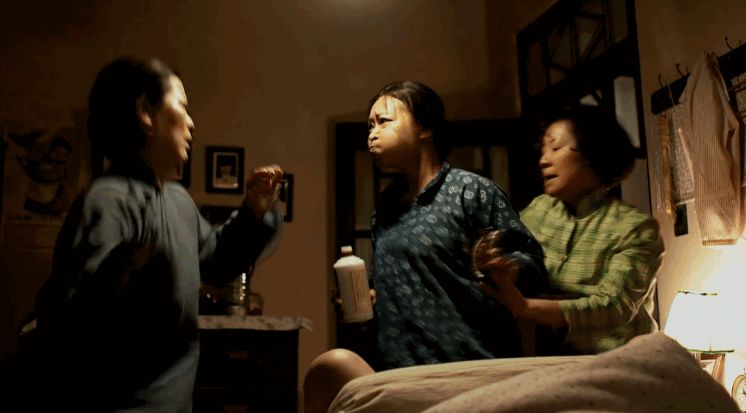 给“农村女人演得最好的8位演员”排个名，闫妮第7，巩俐仅第3