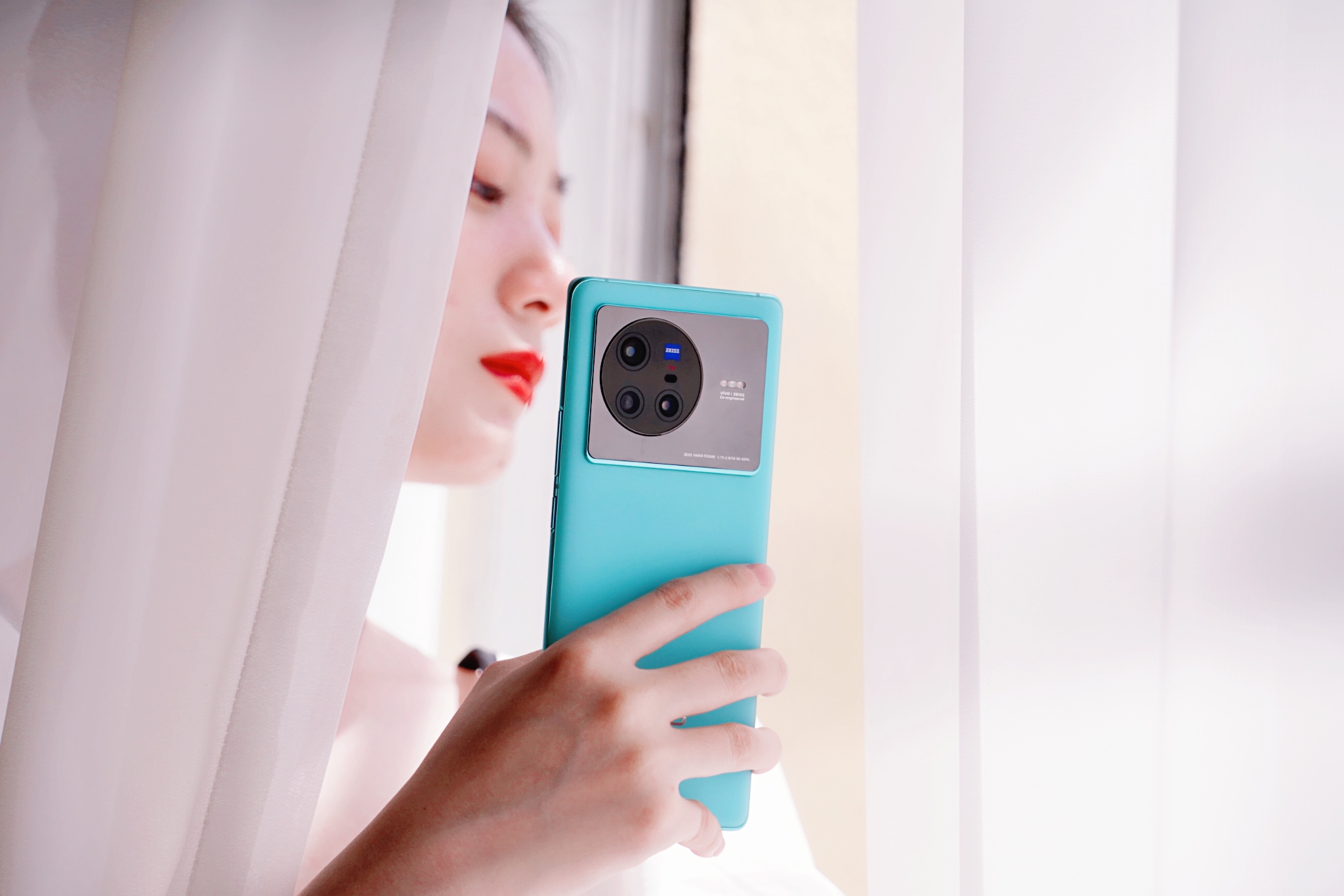 标准版也有Pro实力，天玑9000+蔡司影像加持，vivo X80上手实测