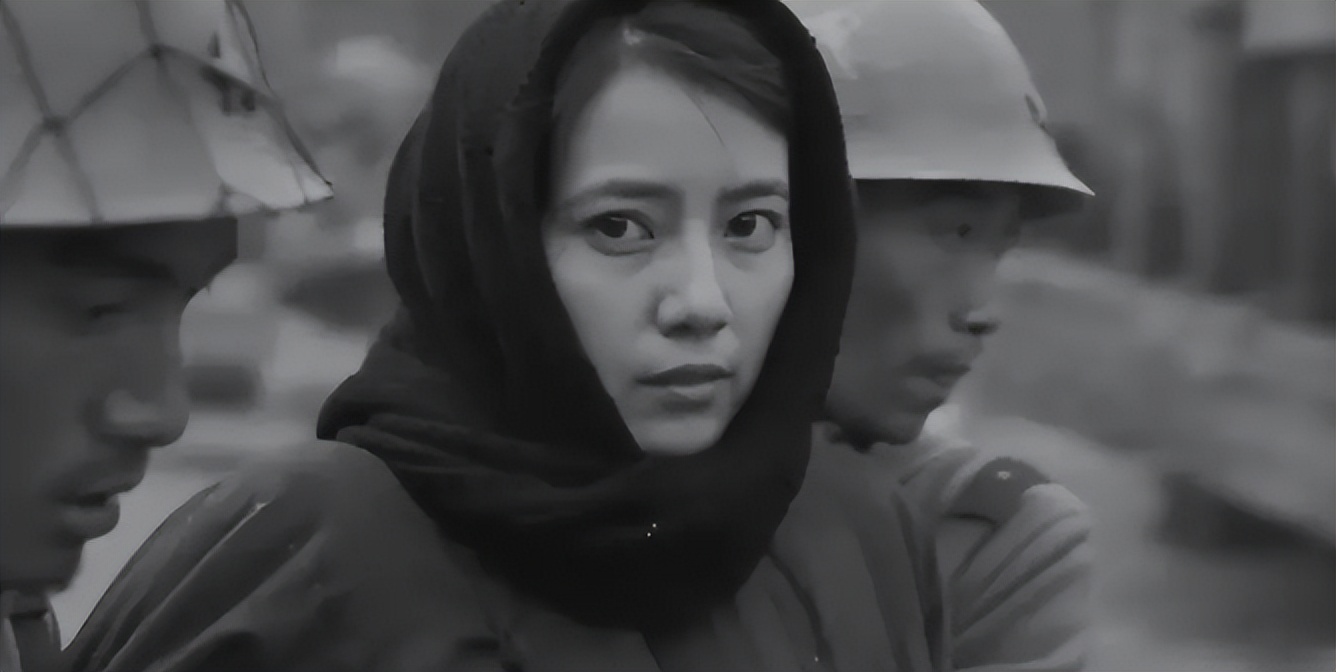 11年后再回顾高圆圆，遇到“真命天子”前，她究竟付出了多少？