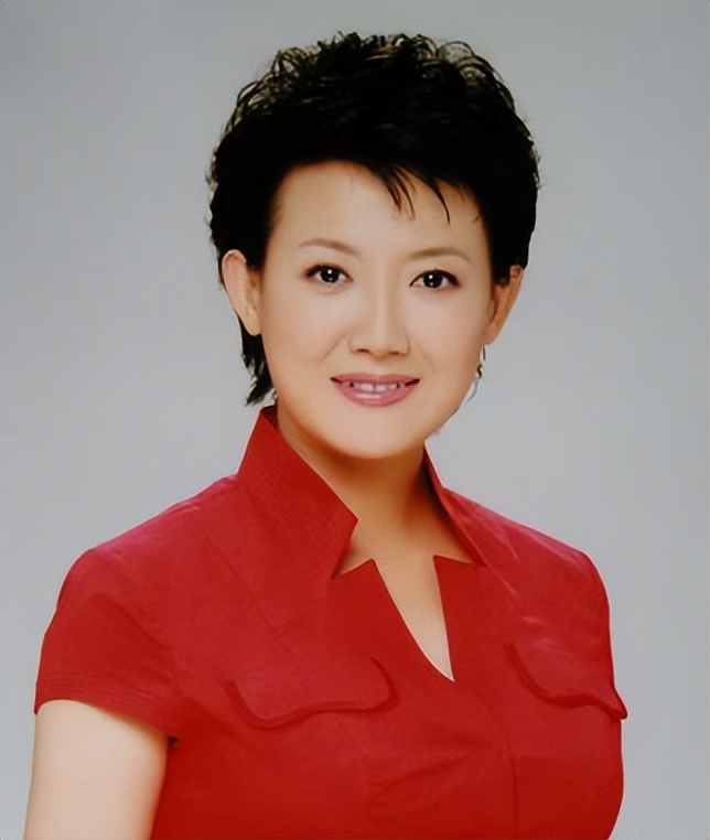 至今还未婚的10位央视女主持，最大57岁，最小33岁，个个才貌兼备