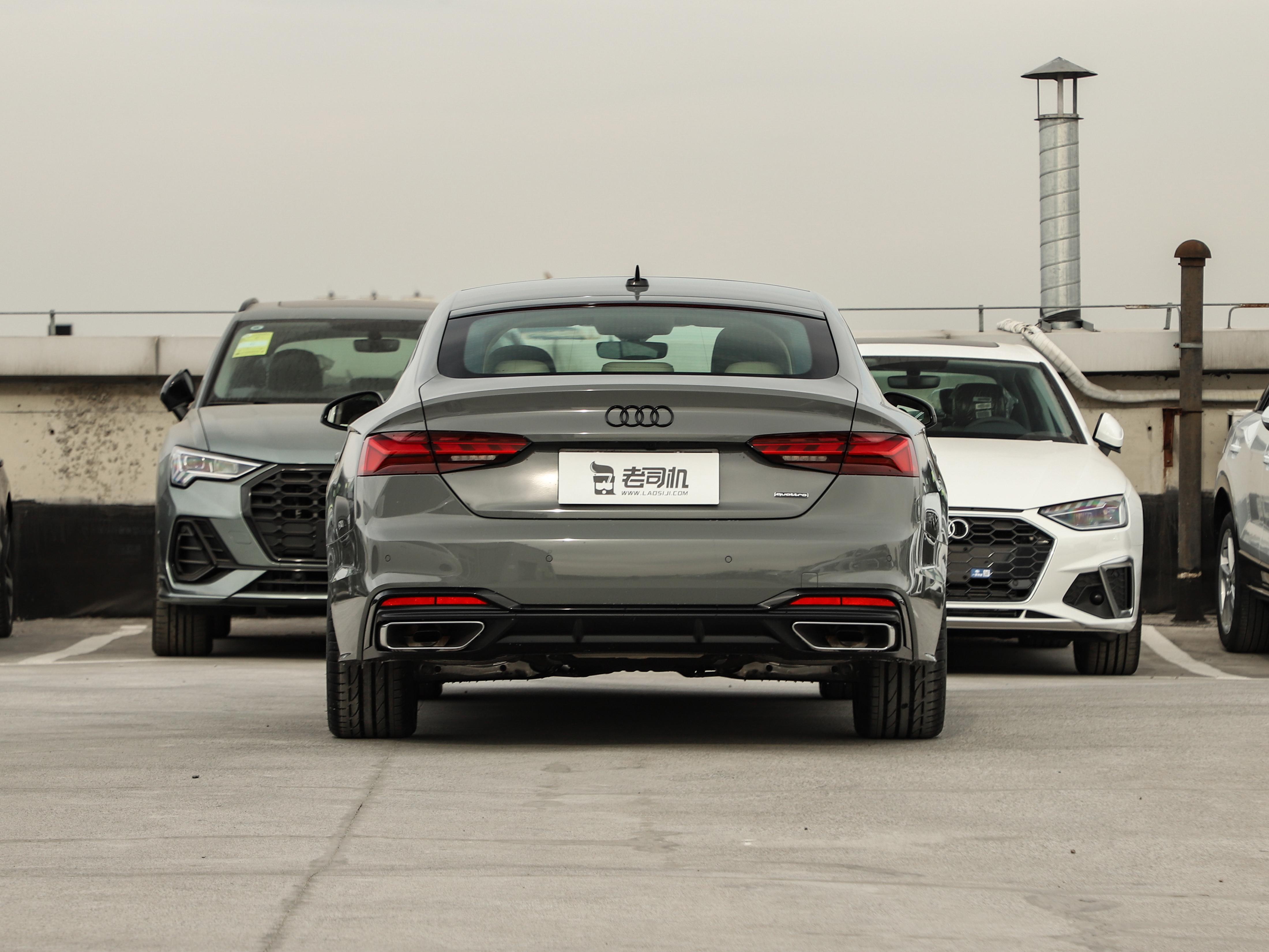 德国豪华品牌的中型车，溜背造型，19寸轮圈，实拍奥迪A5