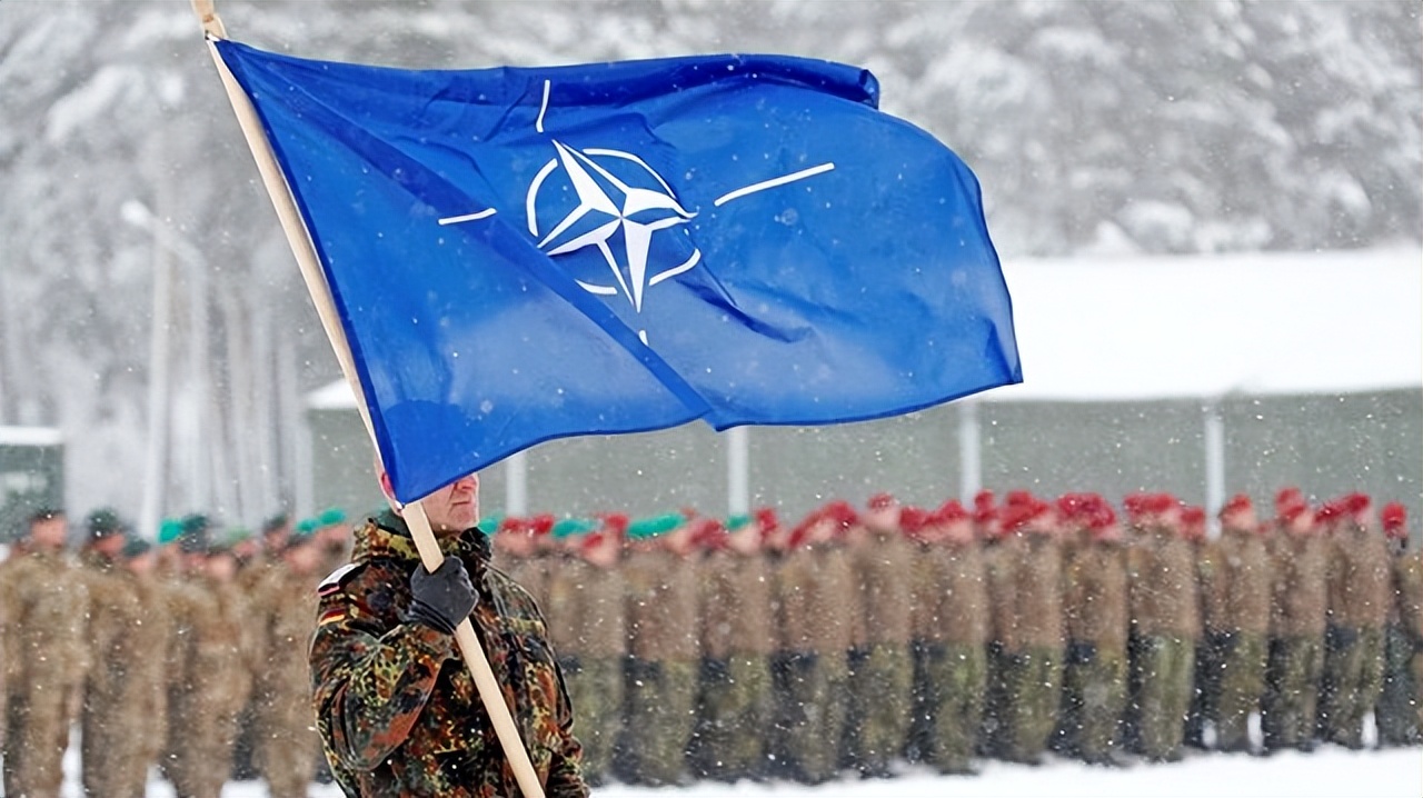 �ؾ�ǿʤ�˵�ͷ�࣬�����˿ֲ�ƽ���ѱ䡰�����������㶦����