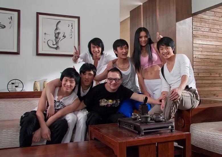 昙花一现的新七小福组合，由成龙的接班人变成了频频领盒饭的龙套