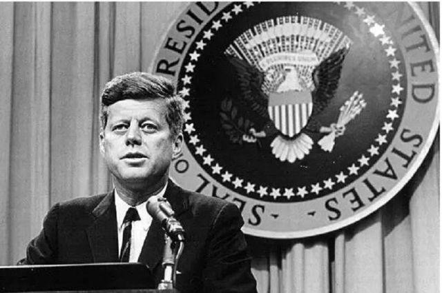 美国总统肯尼迪，被枪杀57年，特朗普也不敢公开他的遇刺档案