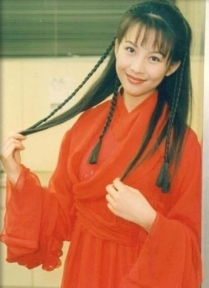 给最惊艳的“13位港姐”排个名：邱淑贞仅第4，张曼玉垫底了