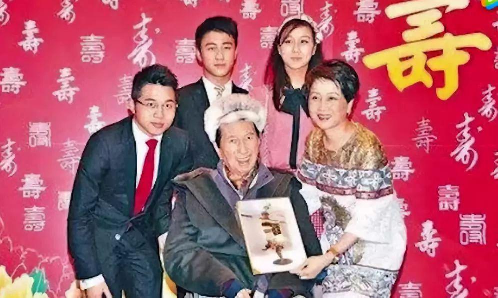 du王二房蓝琼缨去世：14岁嫁du王，为上位生1男4女，最终活成赢家