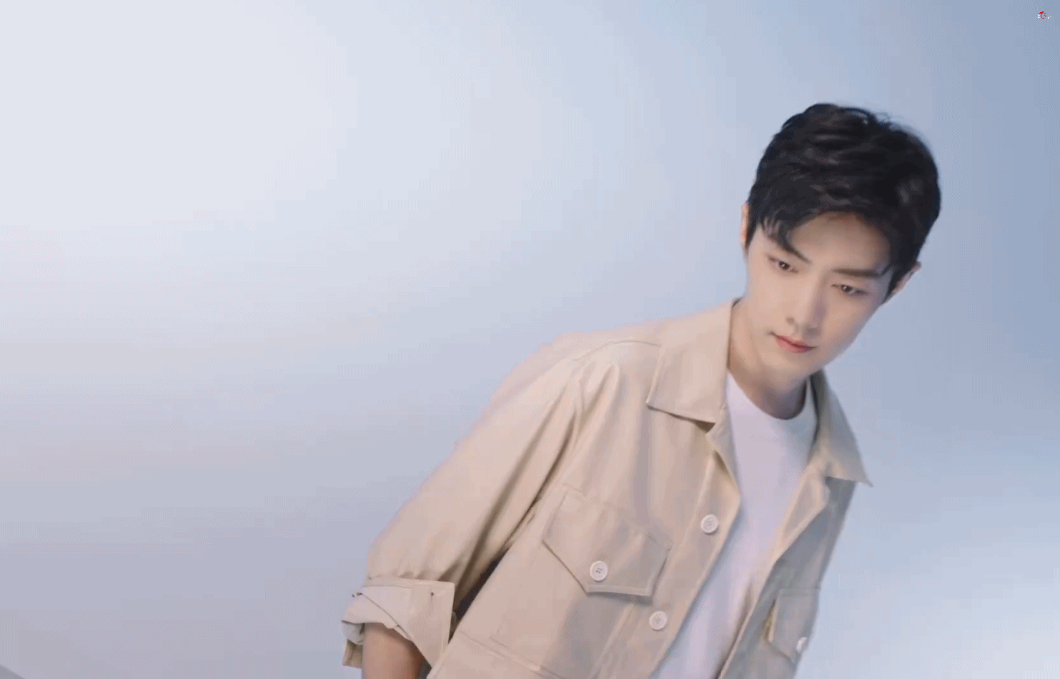 肖战他可真帅啊,帅到没边呀,这身材比例可太完美了