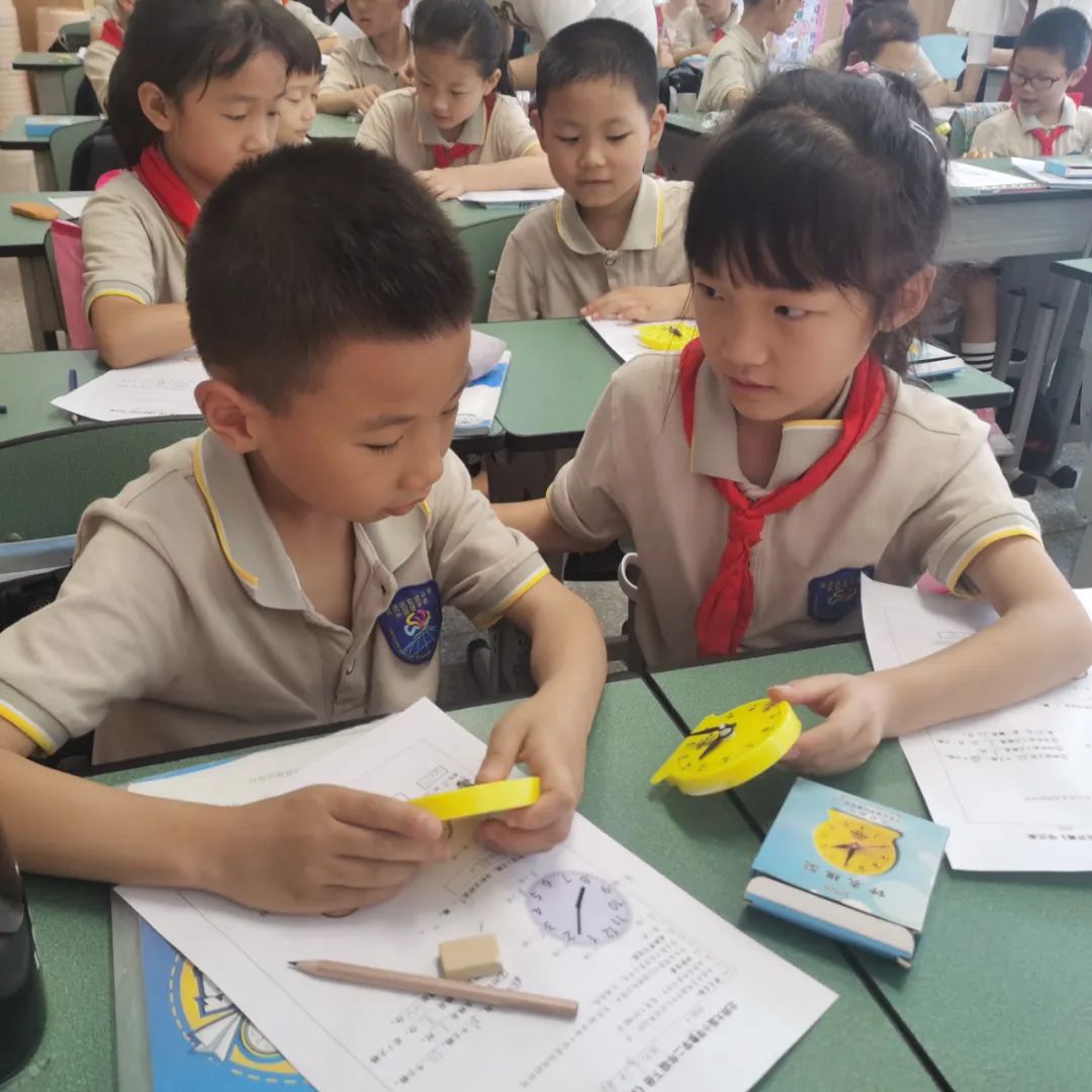 成都市双流区实验小学外国语学校举行课堂教学研讨活动