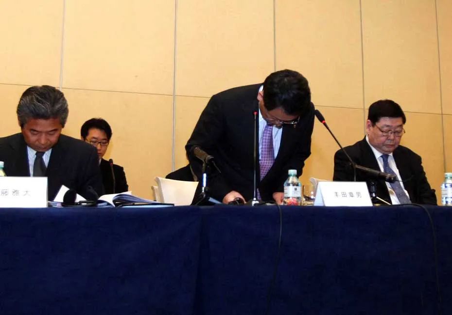 当丰田章男选择跟进 丰田入局纯电动车市场能否重塑新格局？