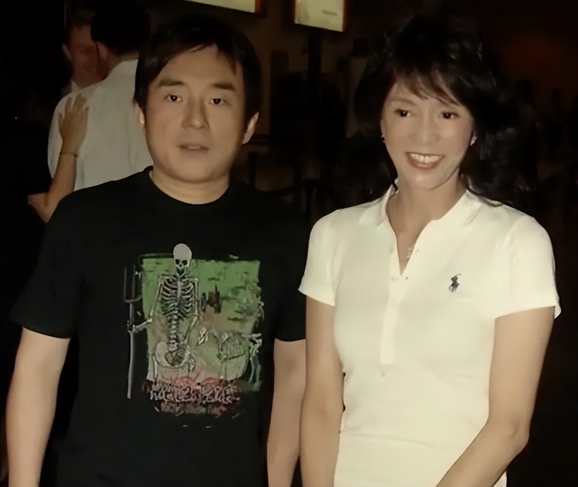 “香江奇女”郑裕玲：两段感情耗费26年青春，64岁未婚没孩子